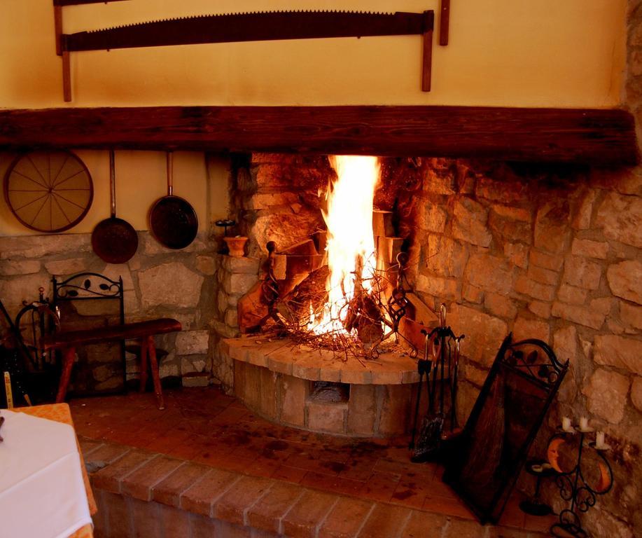 Aia Di Lazzaro Agriturismo Casalbore Ngoại thất bức ảnh
